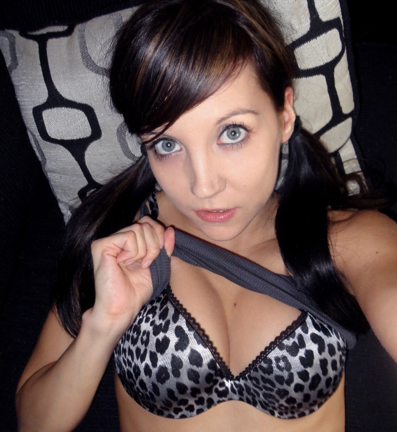 Cece cute Female,Tall,Blonde,English,Aussie