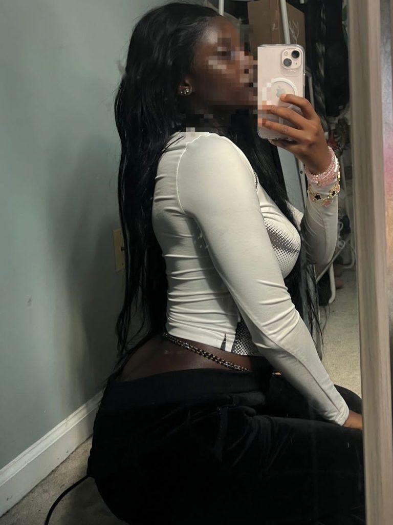 Babe Erika10