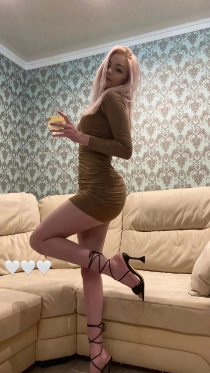 Yori elegant 5'3 or under(160cm),Tall,English,H cup,Asian