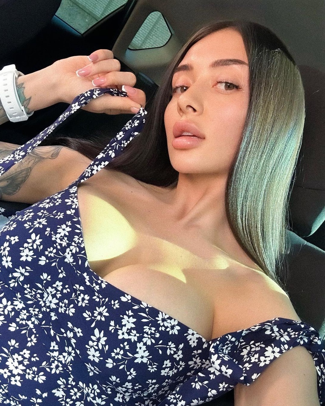 Bisexual,Blonde,English,71-75kg,Korean