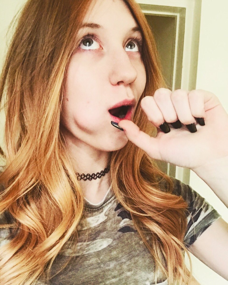 Princess Fiona0 5'3 or under(160cm),Bisexual,Blonde,66-70kg,Men