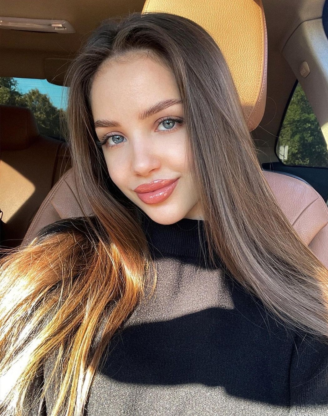 SuperCindy Female,Bisexual,Tall,Grey,Couples
