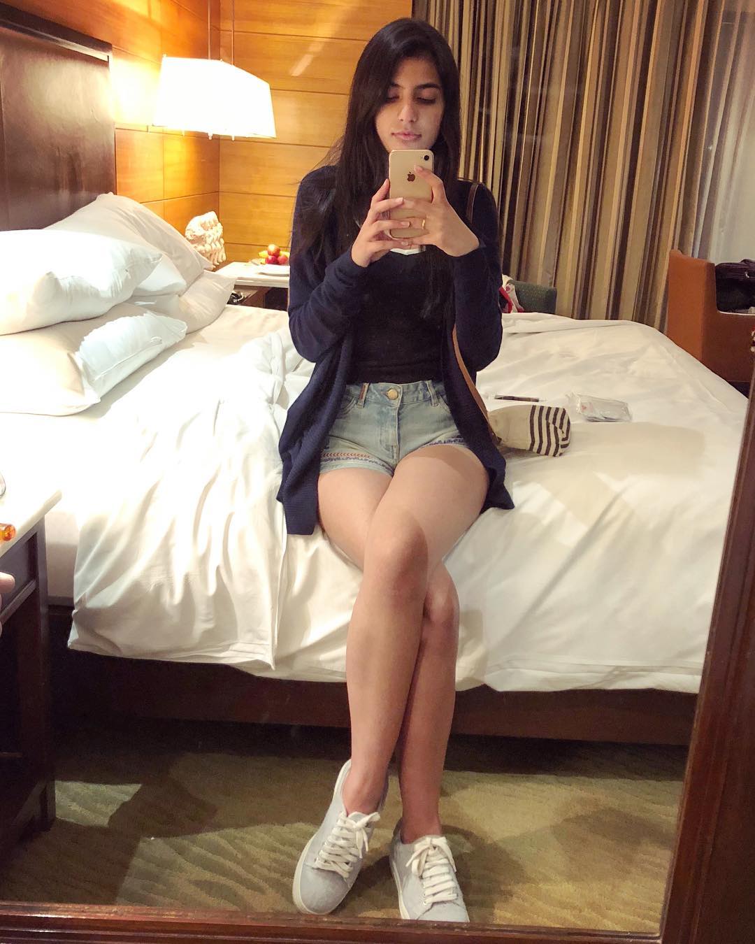 LUNA20babe Female,Tall,Blonde,English,Thai