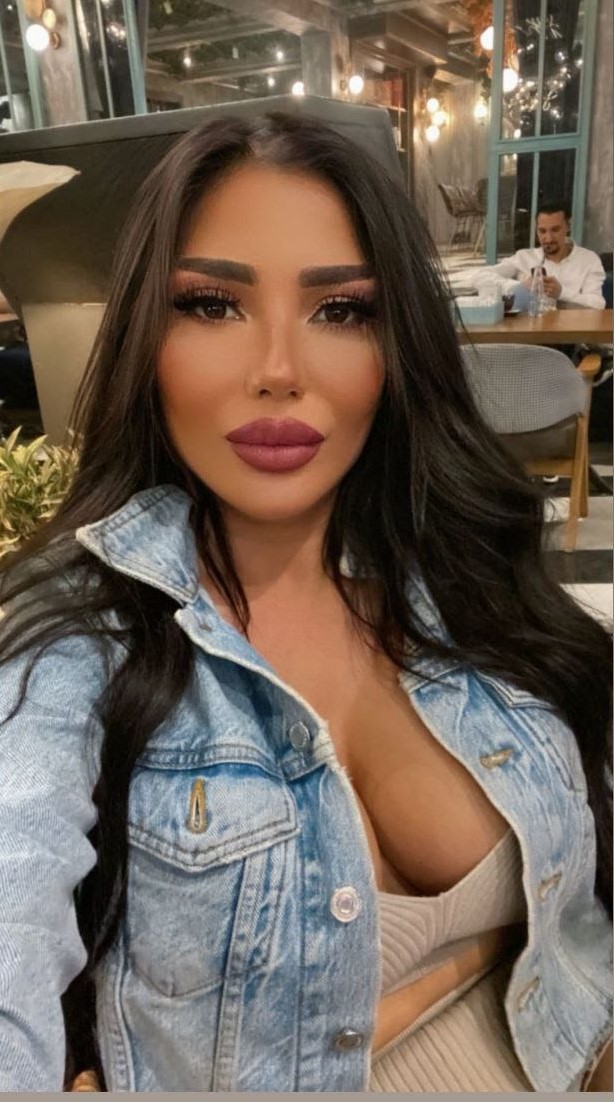 SuperCindy Female,Bisexual,Tall,Grey,Couples