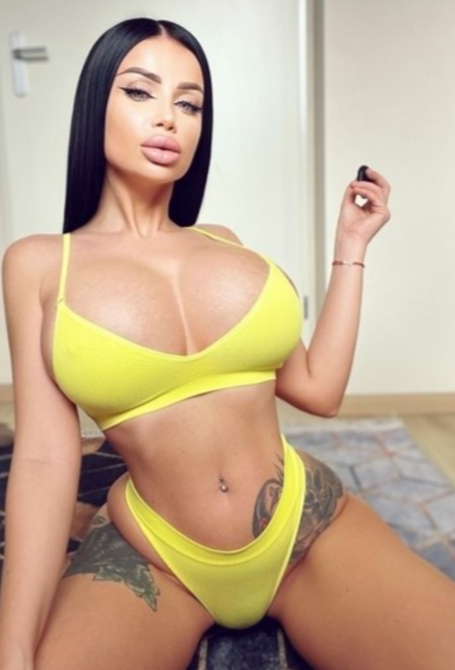 Diana babe0 Bisexual,Spanish,A cup,Green,66-70kg