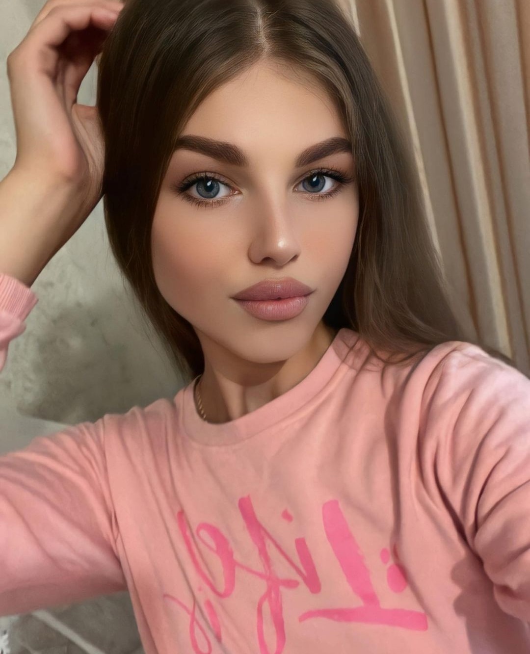 Babe123Bobo 5'3 or under(160cm),Blonde,C cup,Red,Transsexuals