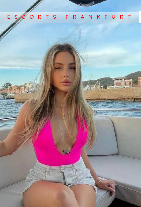 Gracia 21 Female,Spanish,Amber,Nepali,Couples