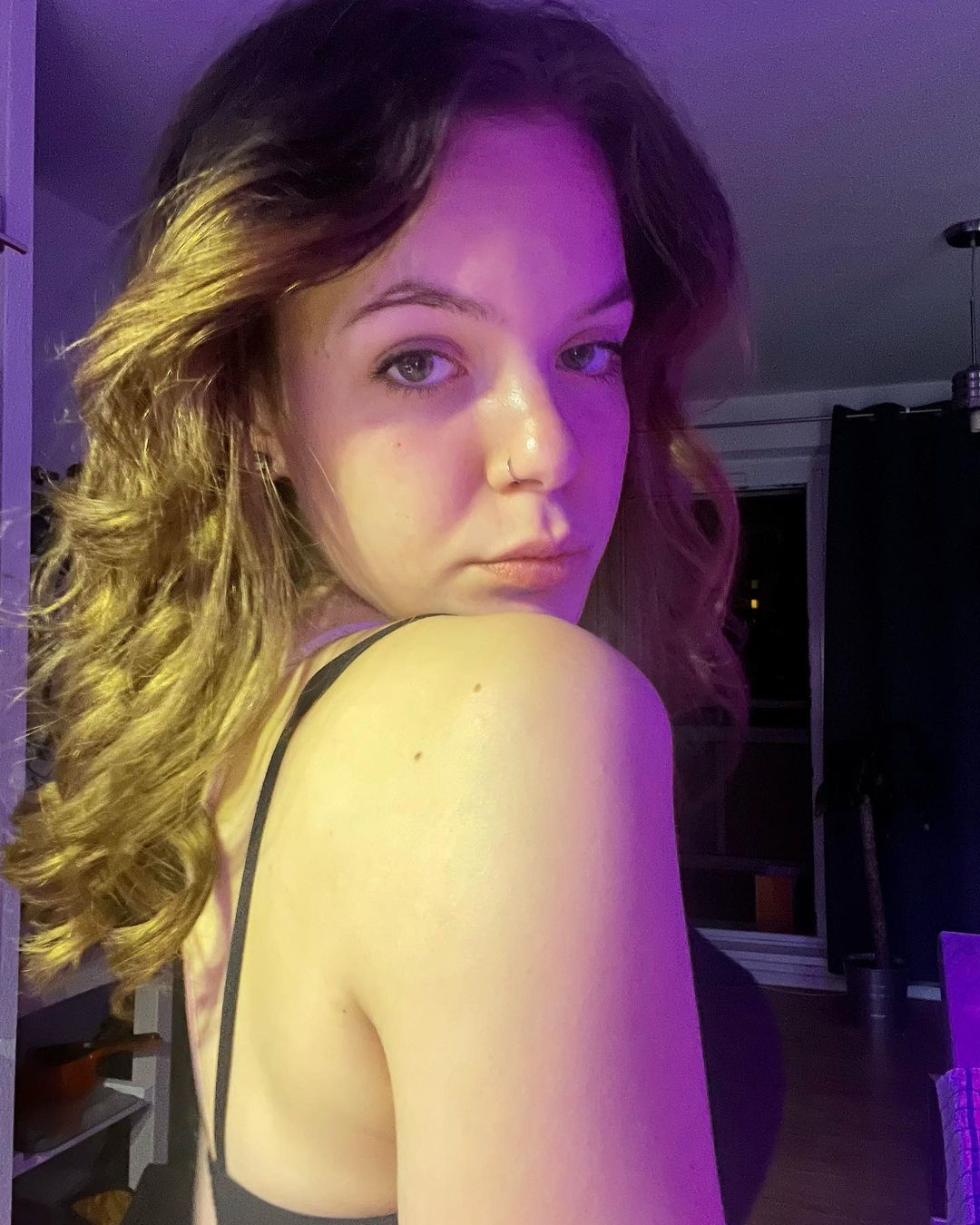 Sheryl sexy 5'3 or under(160cm),Bisexual,Tall,HH cup,Transsexuals