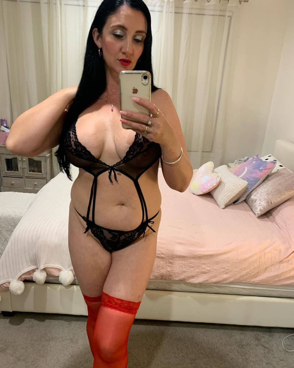 Helga 23 5'3 or under(160cm),Blonde,Spanish,Indian,Ladies