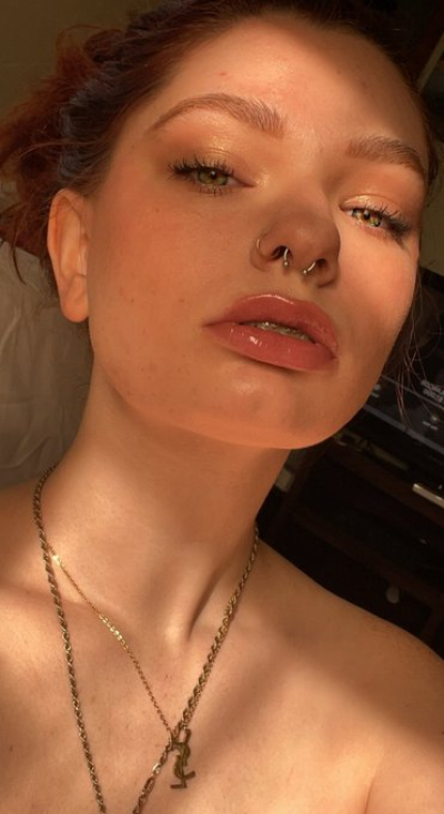 24newDiana 5'3 or under(160cm),Bisexual,Spanish,HH cup,Disabled