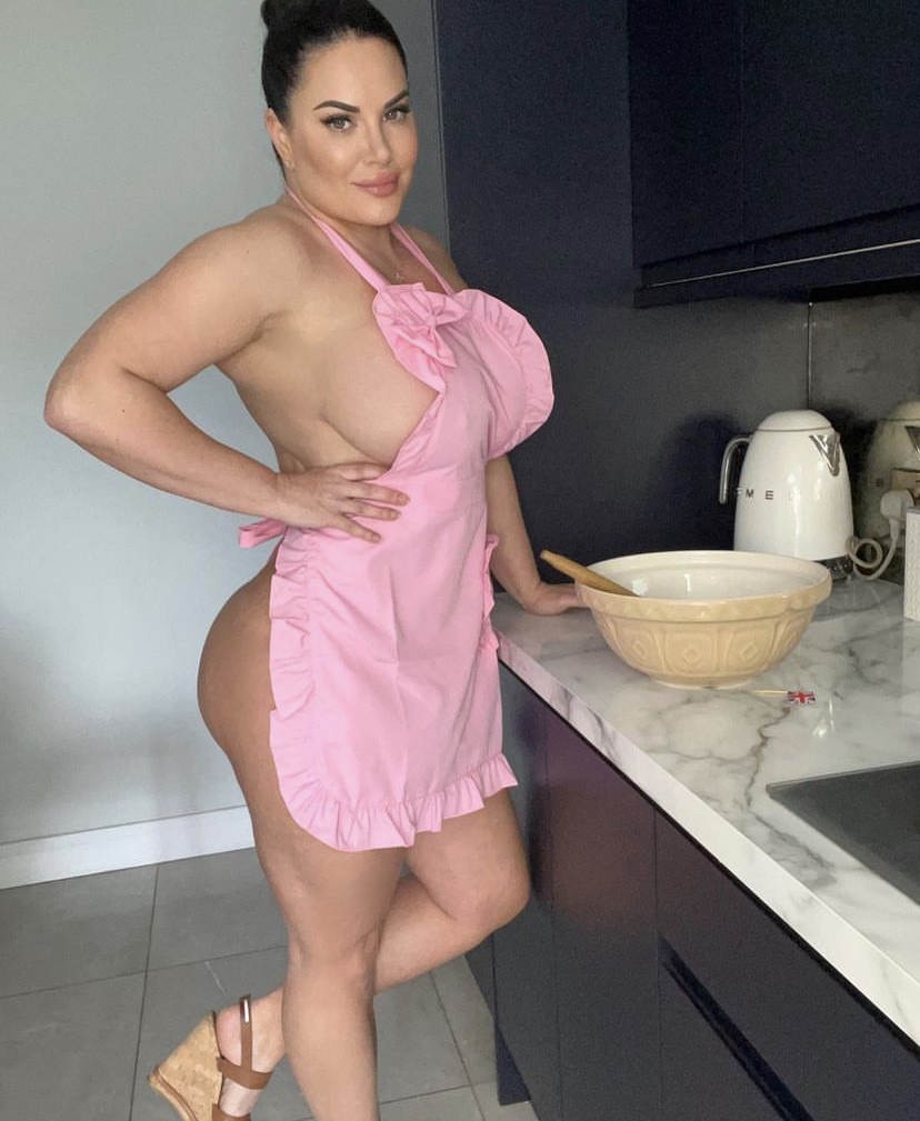 GoMandy Female,5'3 or under(160cm),Spanish,J cup,Aussie