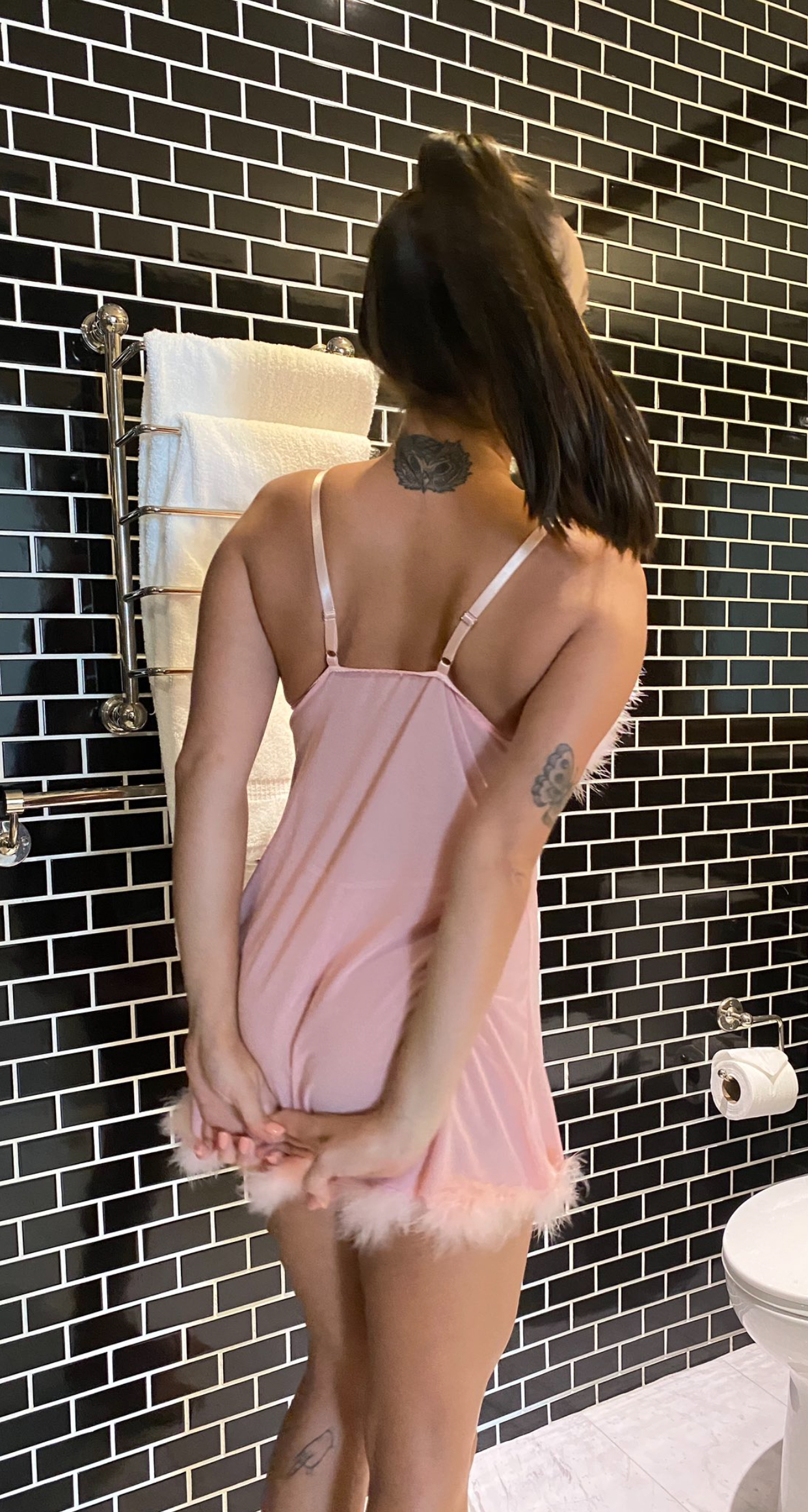 Isa 5'3 or under(160cm),Tall,Blonde,Spanish,Amber