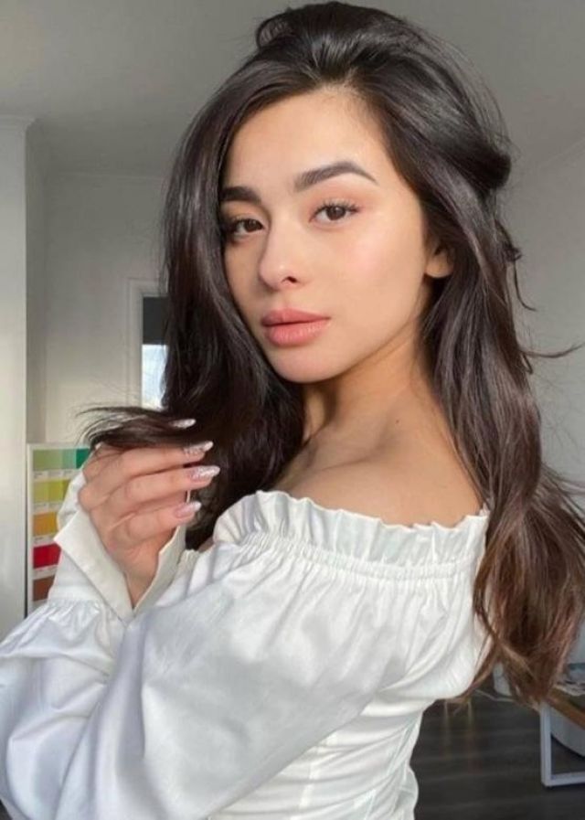 Sheryl sexy 5'3 or under(160cm),Bisexual,Tall,HH cup,Transsexuals